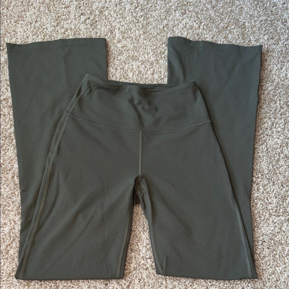 Super high-rise Lululemon Groove Flair Spruce Green SZ 4